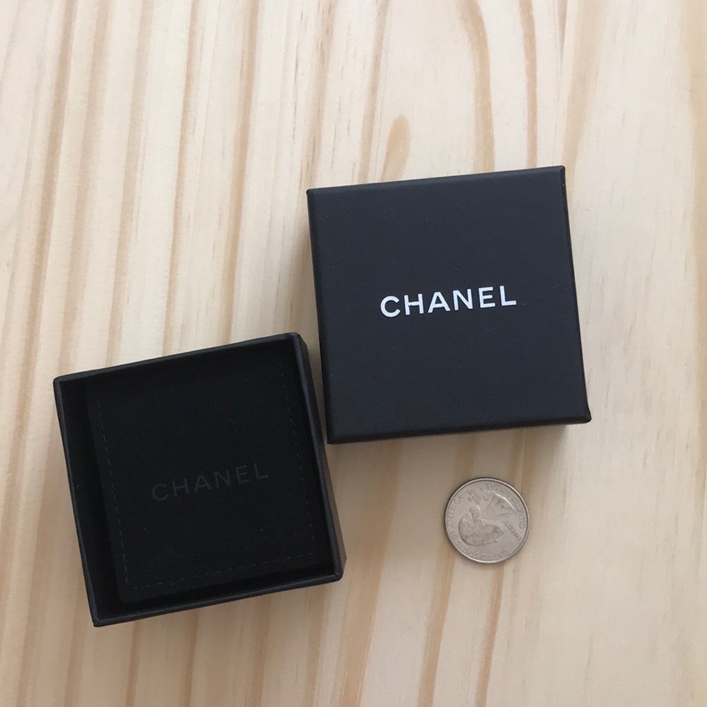 Chanel jewelry box, small